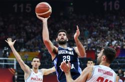 足球直播吧-波兰队险胜法国队，马龙带队取胜