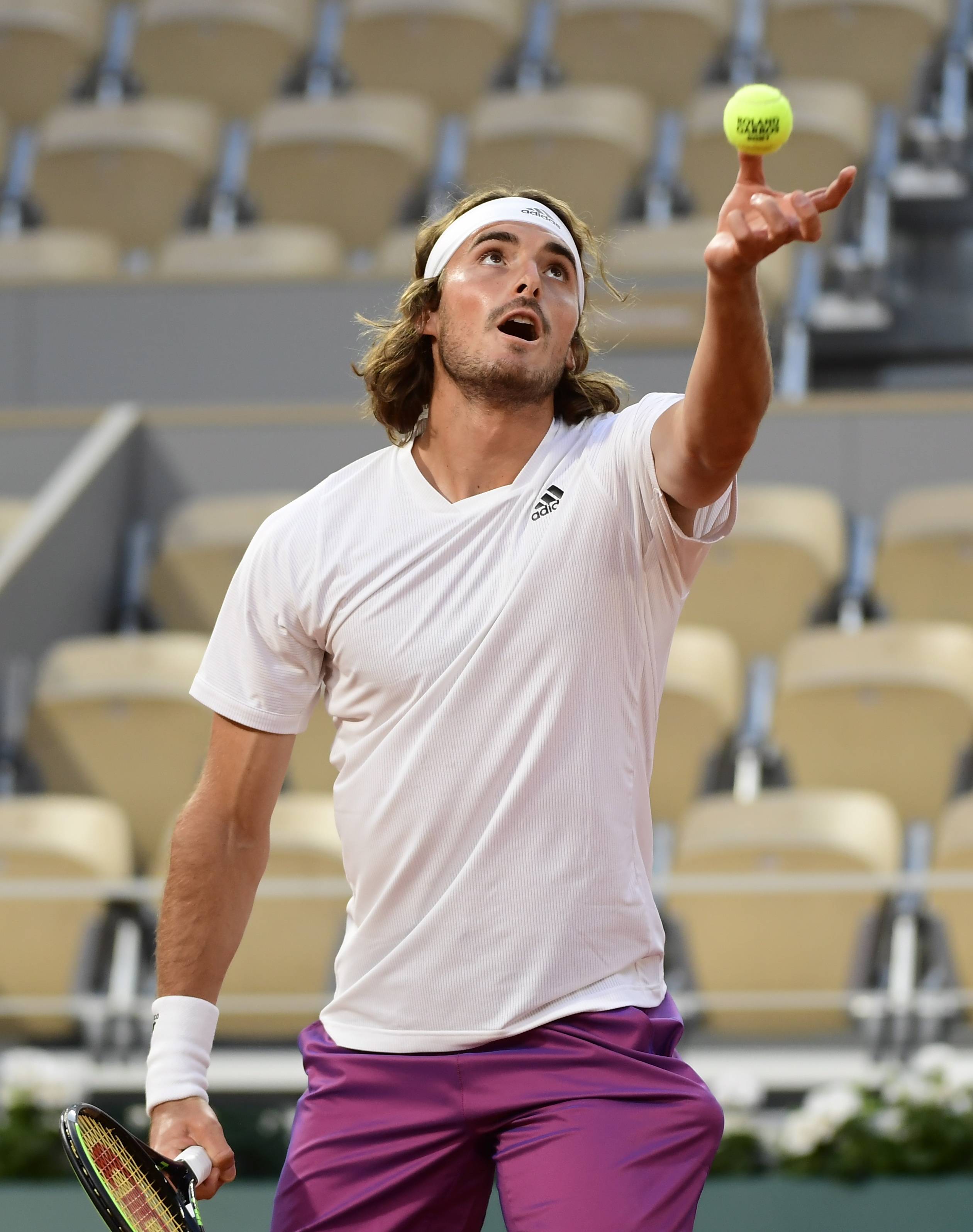 关于世界网球队险胜澳大利亚网球队,西西帕斯完成帽子戏法的信息 关于世界网球队险胜澳大利亚网球队,西西帕斯完成帽子戏法的信息