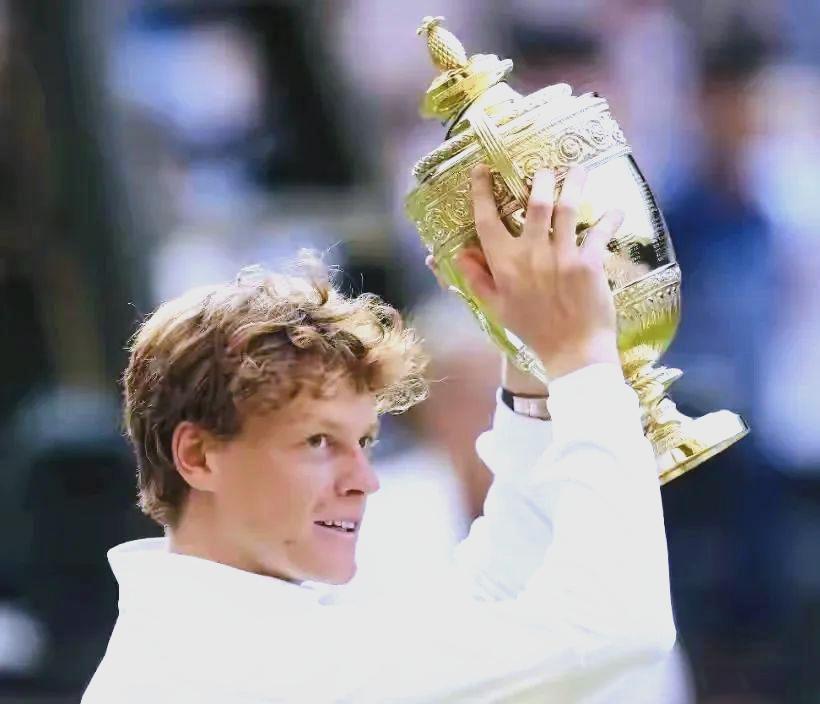 温网逆转年终总决赛,辛纳惊艳四座 温网逆转年终总决赛,辛纳惊艳四座