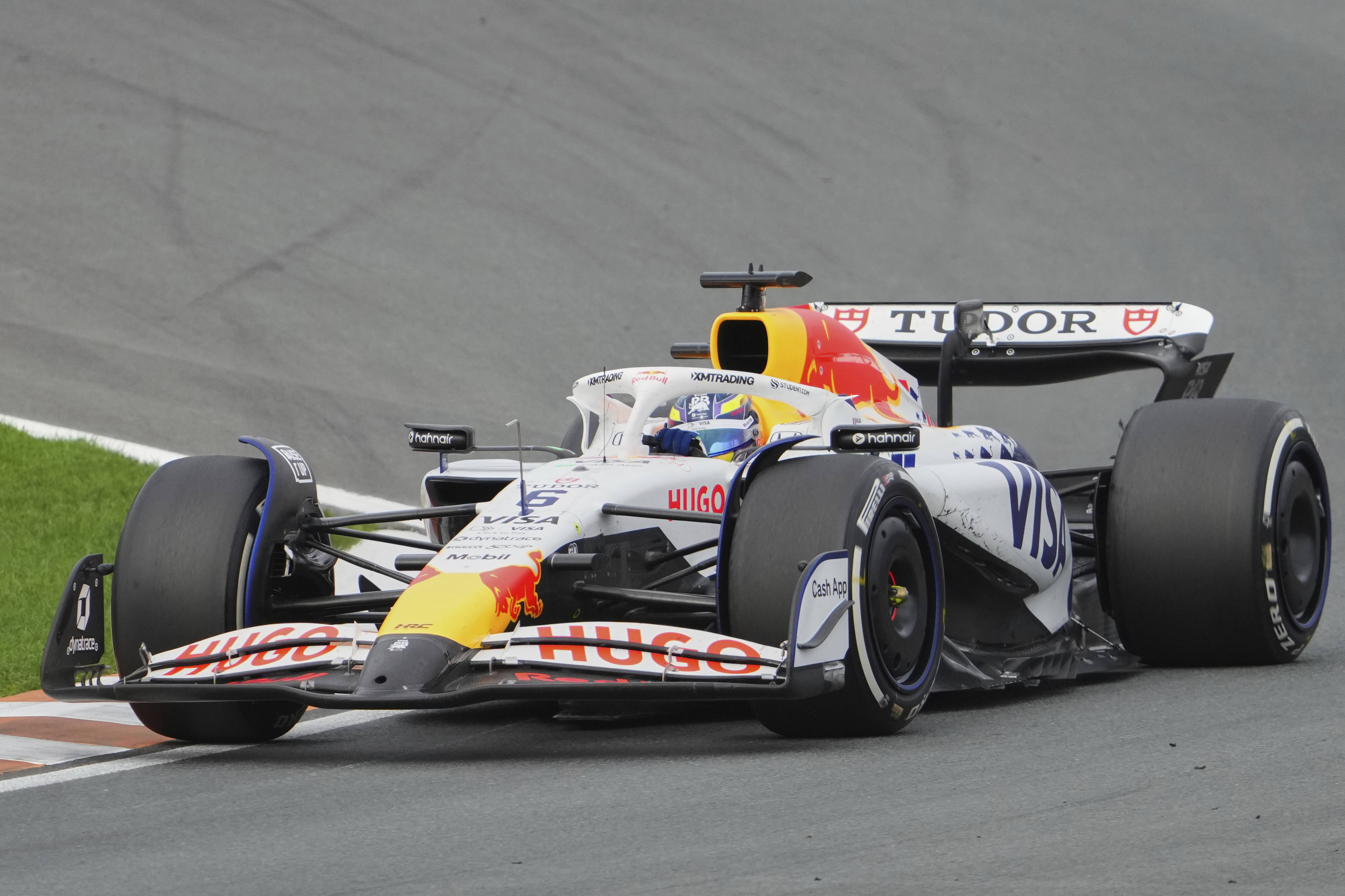 红牛二队完胜红牛车队，汉密尔顿惊艳四座