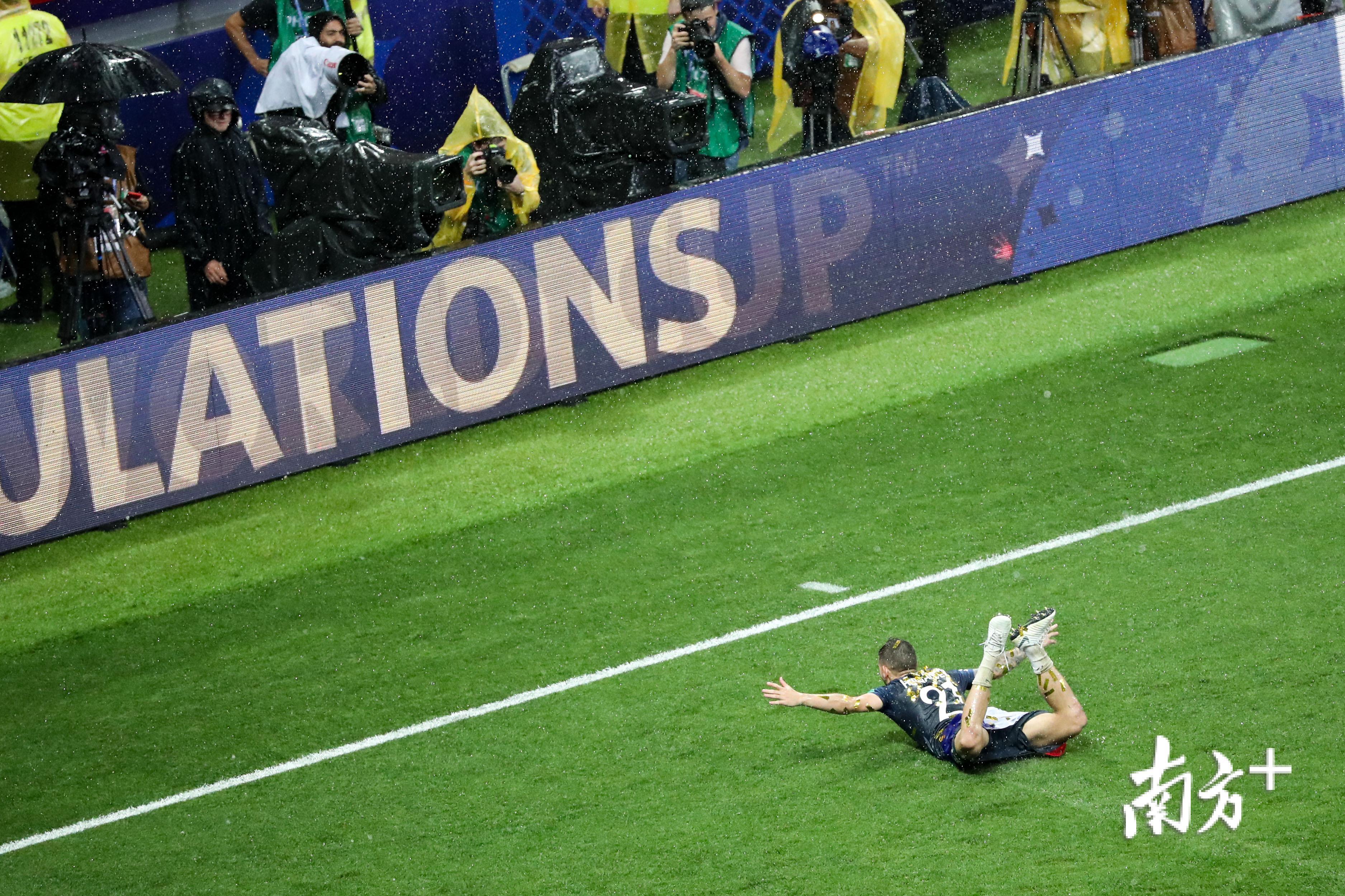 法国队翻盘韩国队，奥恰洛夫刷新纪录